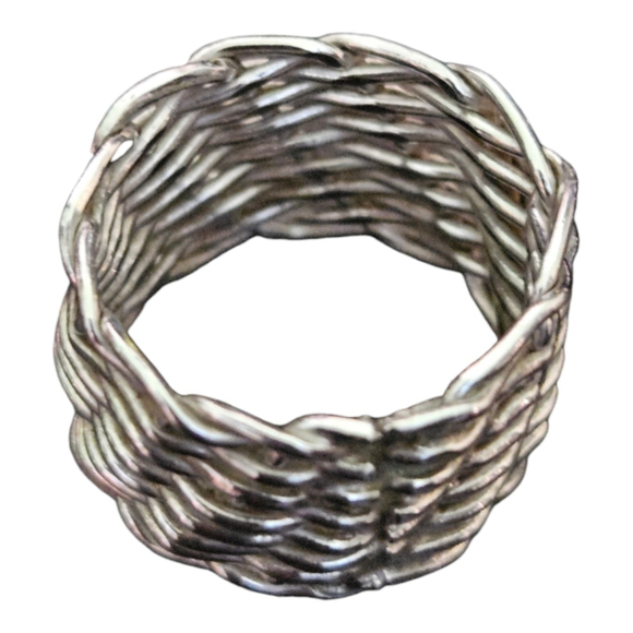 925 Sterling Silver Unbranded Ring Size 6 - Picture 3 of 5